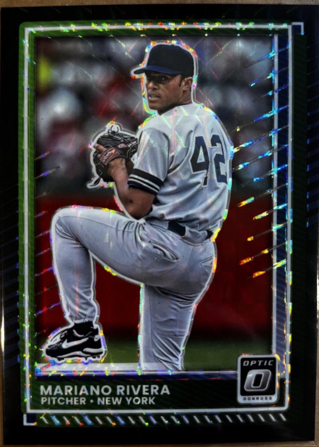 Mariano Rivera [Black Finite Optic] #33