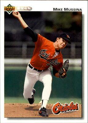 Mike Mussina [Gold Hologram] #675