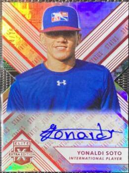 Yonaldi Soto [Autograph Status Die Cut Emerald] #176