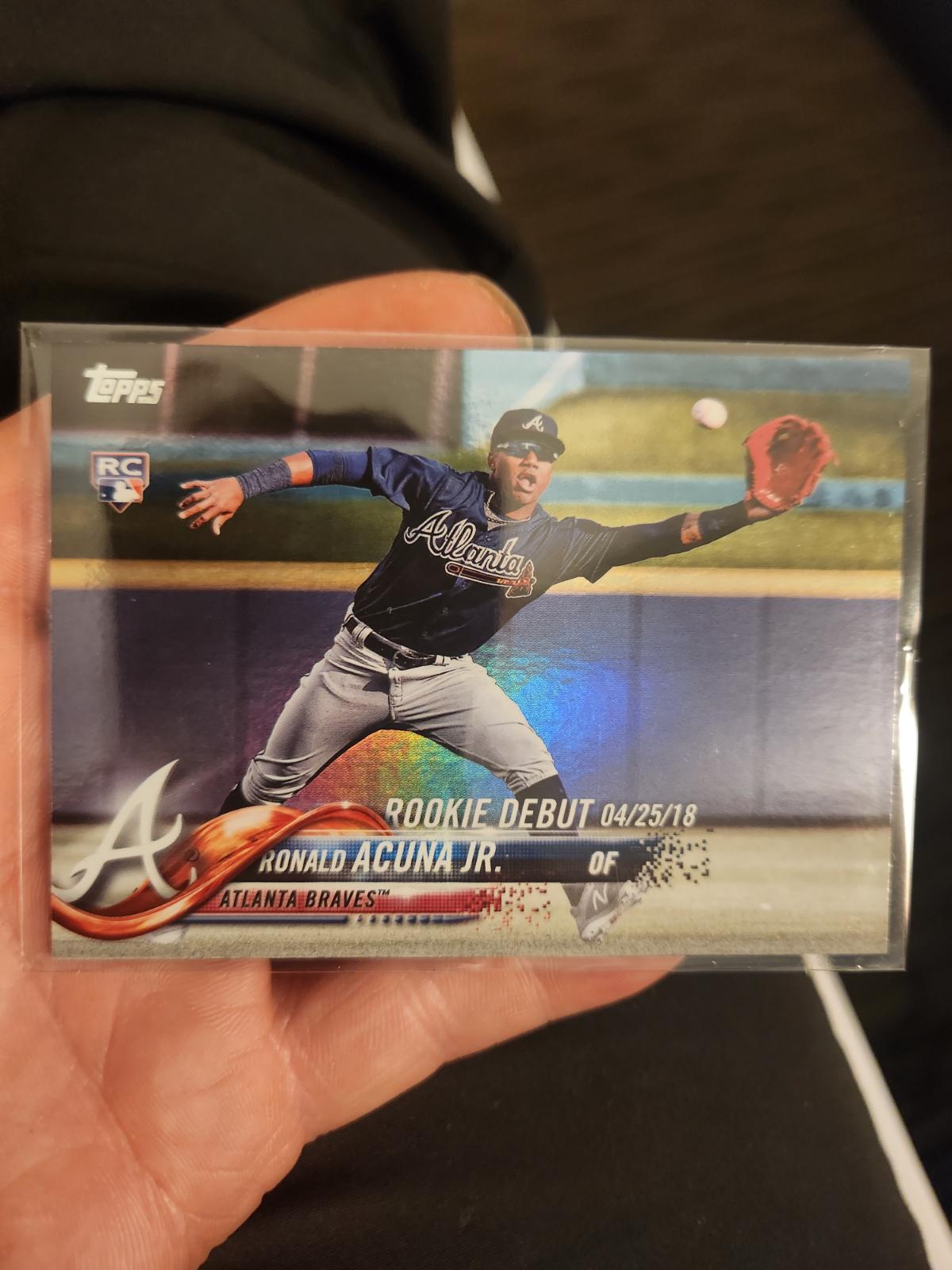 Ronald Acuna Jr. [Rainbow Foil] #US252
