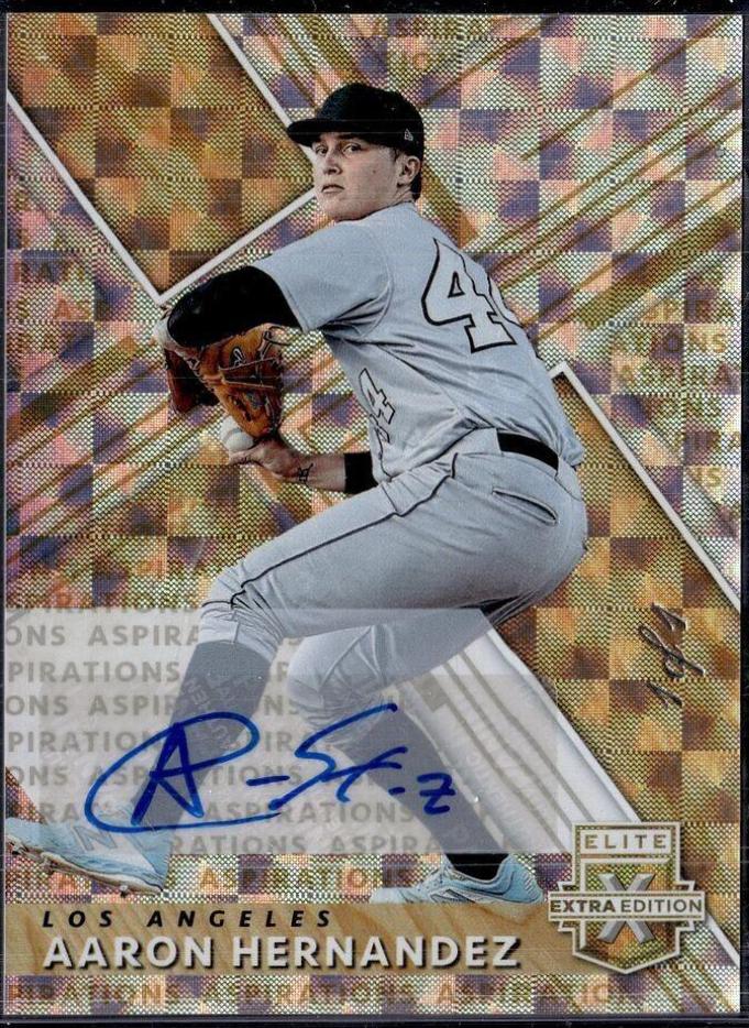 Aaron Hernandez [Autograph Aspirations Purple] #141