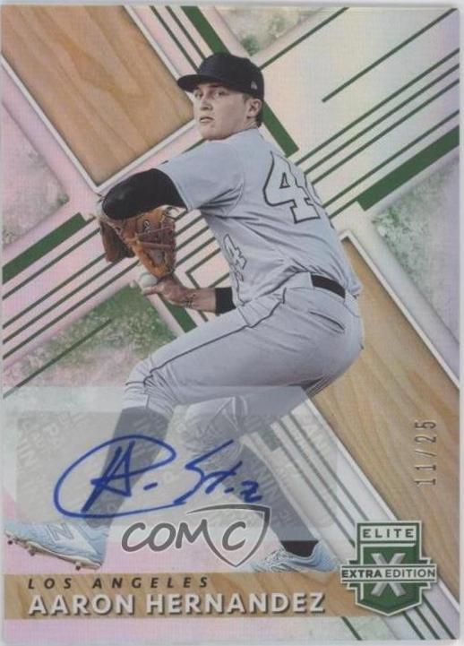 Aaron Hernandez [Autograph Emerald] #141