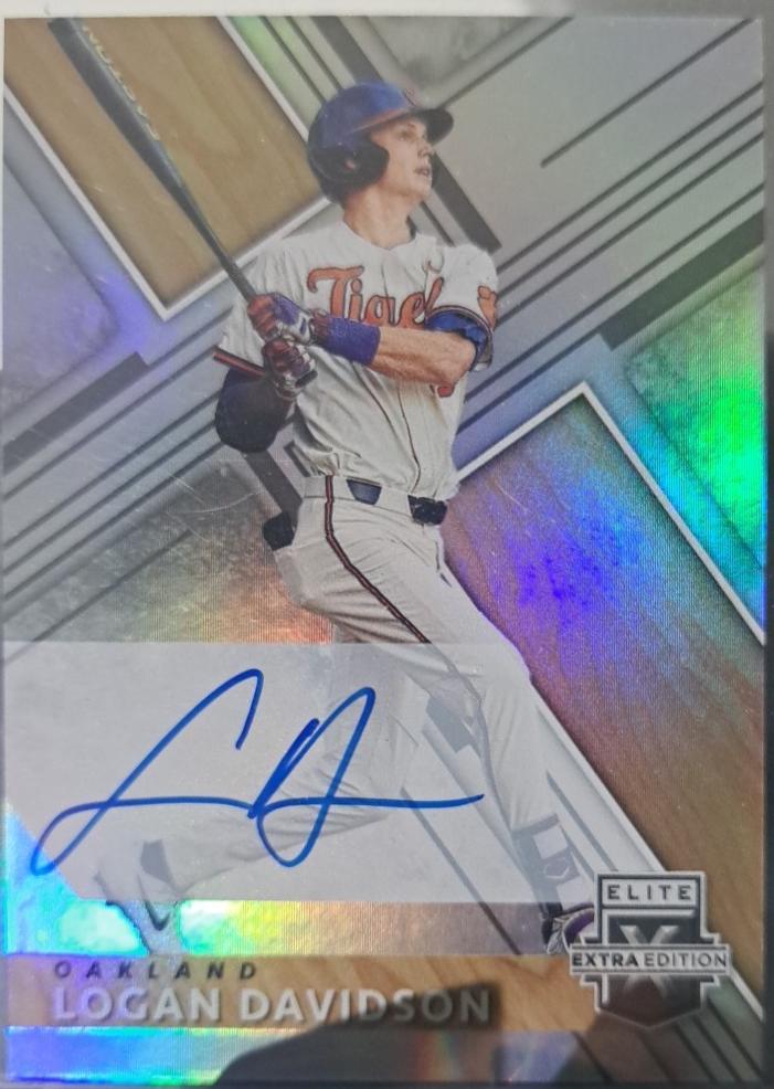 Logan Davidson [Optichrome Signature Holo] #29