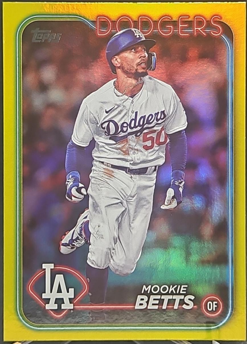 Mookie Betts [Foilboard] #250