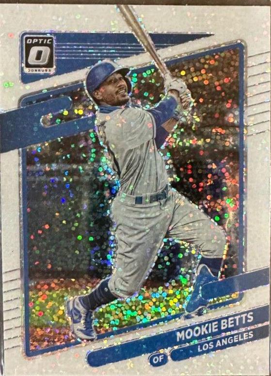 Mookie Betts [White Sparkle] #105