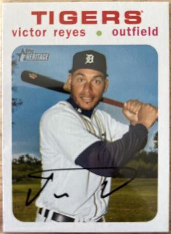 Victor Reyes [White Border] #192