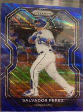 Salvador Perez [Blue Wave Prizm] #220