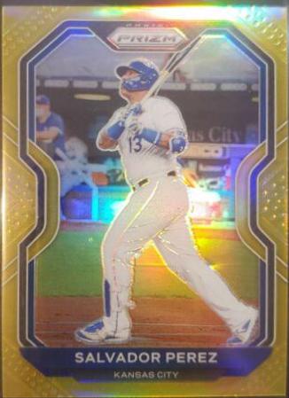 Salvador Perez [Gold Prizm] #220