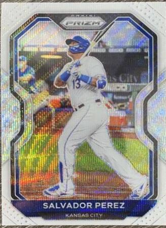 Salvador Perez [White Wave Prizm] #220