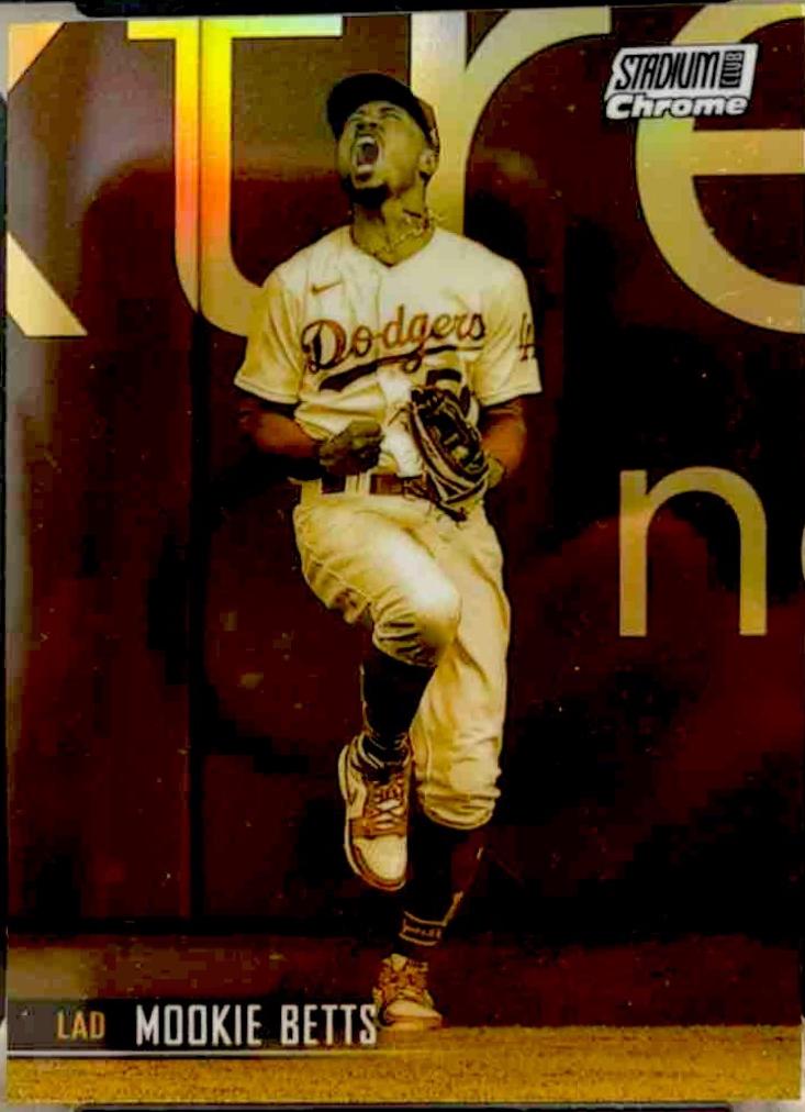 Mookie Betts [Chrome Gold Minted Refractor] #100