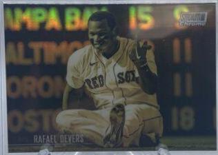 Rafael Devers [Chrome Gold Minted Refractor] #8