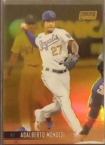 Adalberto Mondesi [Gold Refractor] #101