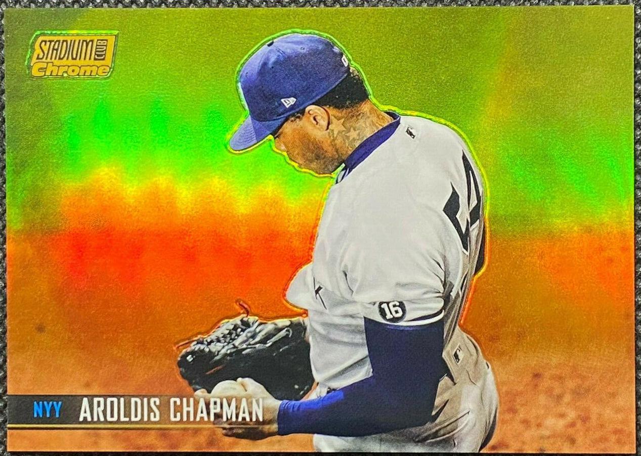 Aroldis Chapman [Gold Refractor] #381