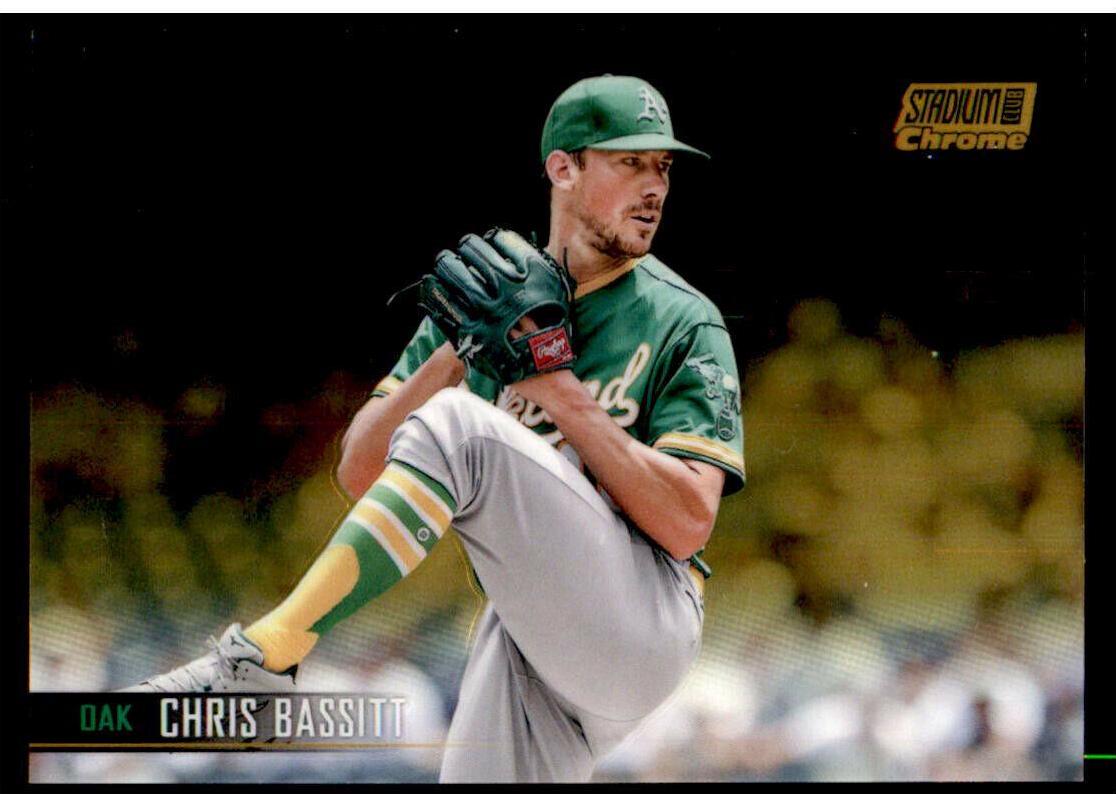 Chris Bassitt [Gold Refractor] #390