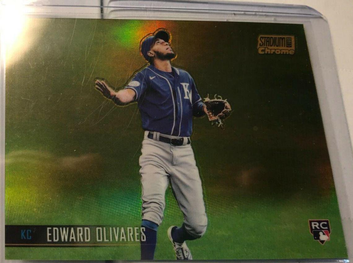 Edward Olivares [Gold Refractor] #83