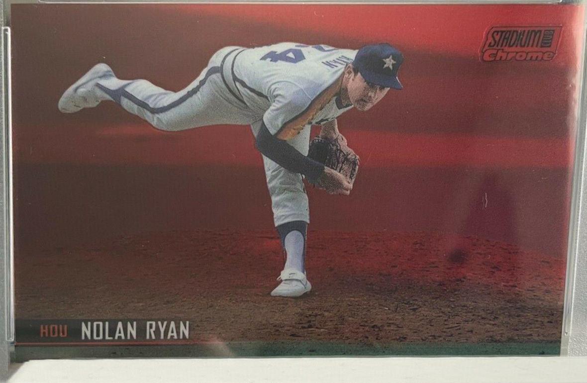 Nolan Ryan [Red Refractor] #17