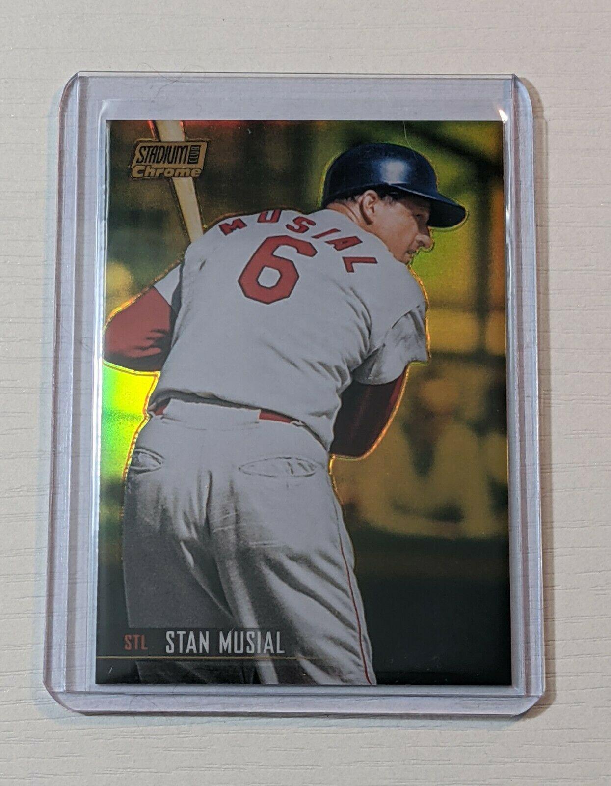 Stan Musial [Gold Refractor] #137