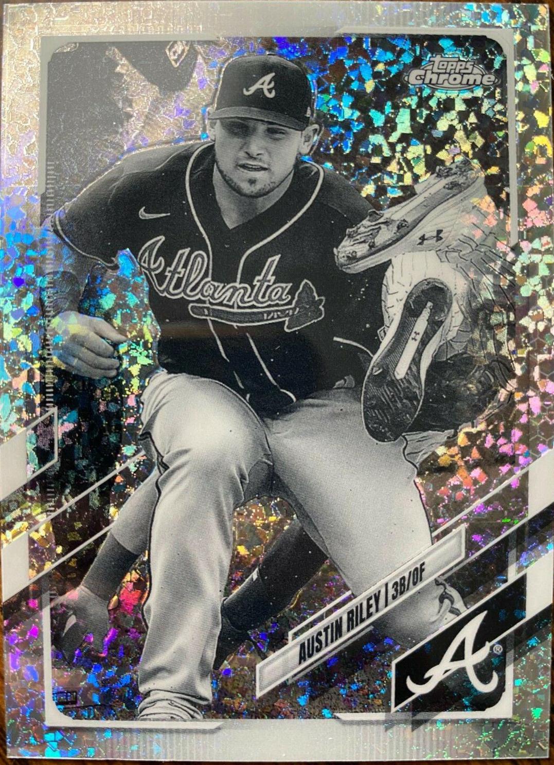 Austin Riley [Black & White Mini Diamond Refractor] #194