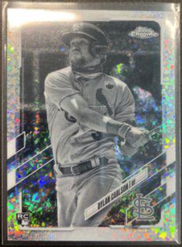 Dylan Carlson [Black & White Mini Diamond Refractor] #140