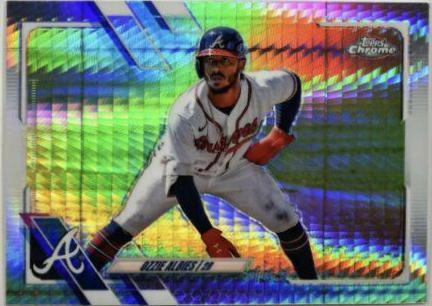 Ozzie Albies [Prism Refractor] #24