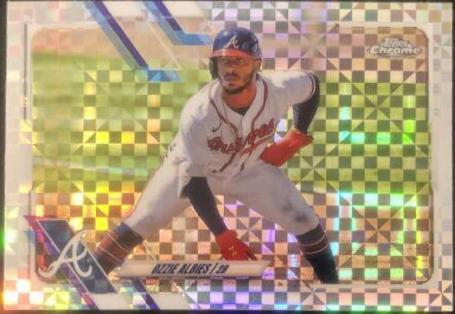 Ozzie Albies [Xfractor] #24