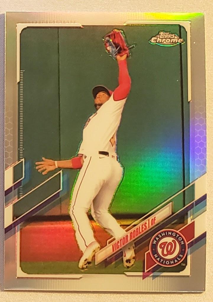 Victor Robles [Refractor] #219