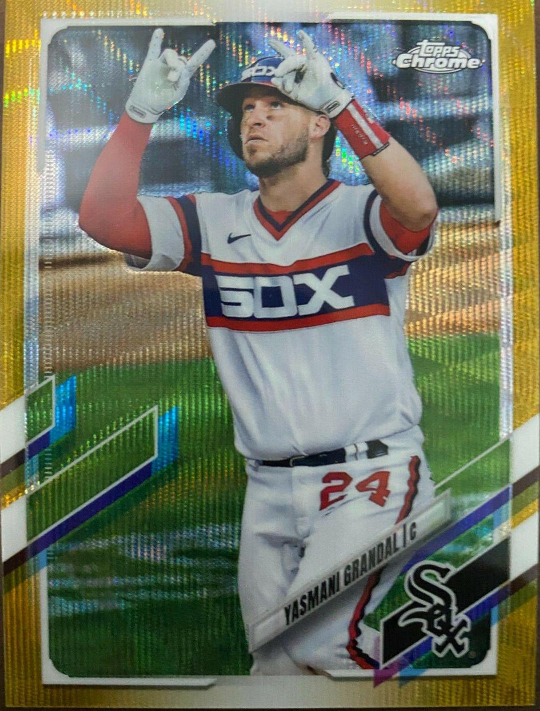 Yasmani Grandal [Gold Wave Refractor] #204