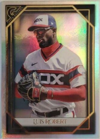 Luis Robert [Rainbow Foil] #30