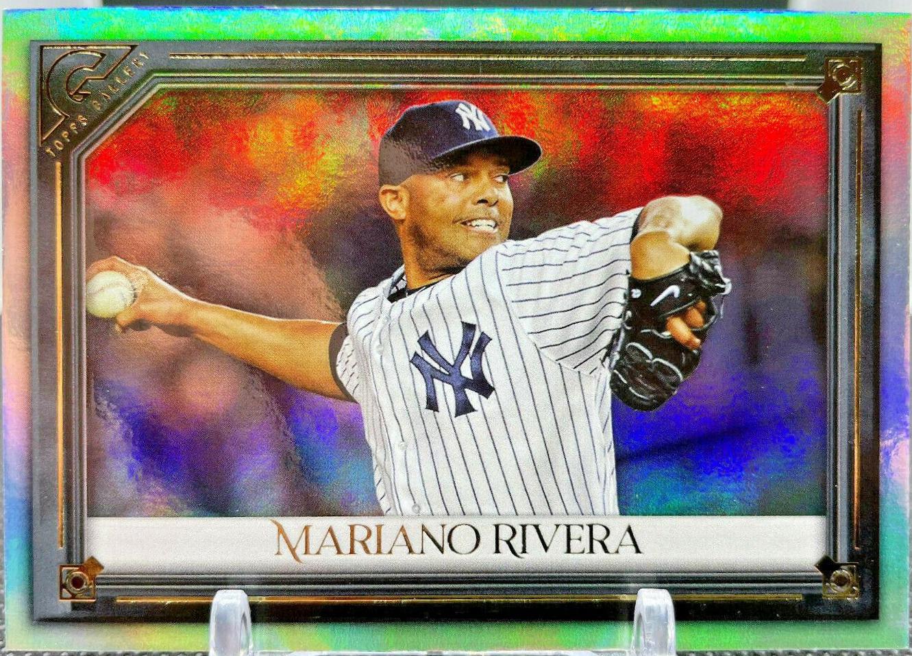 Mariano Rivera [Rainbow Foil] #102
