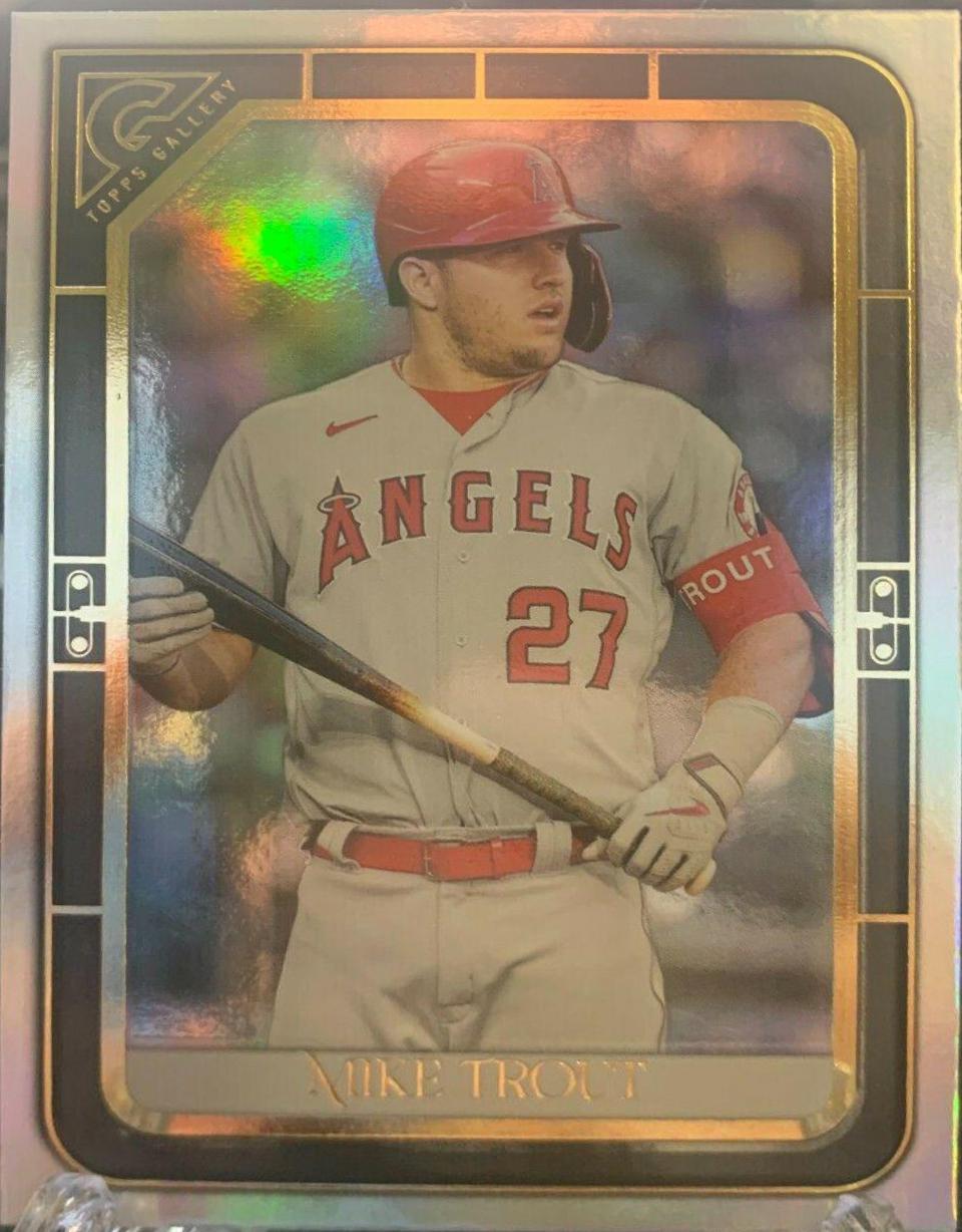 Mike Trout [Rainbow Foil] #51