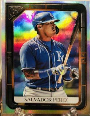 Salvador Perez [Rainbow Foil] #78