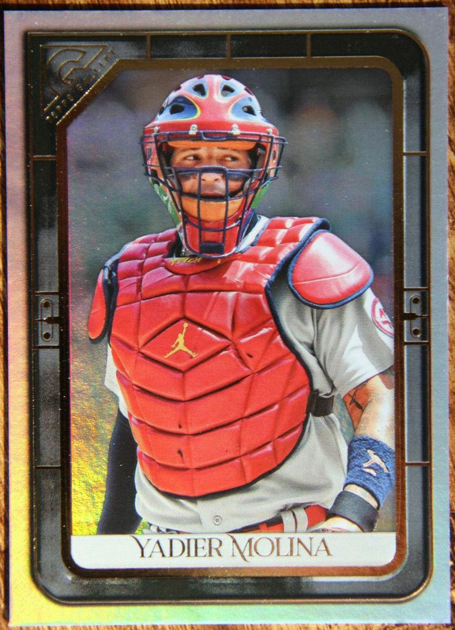 Yadier Molina [Rainbow Foil] #101