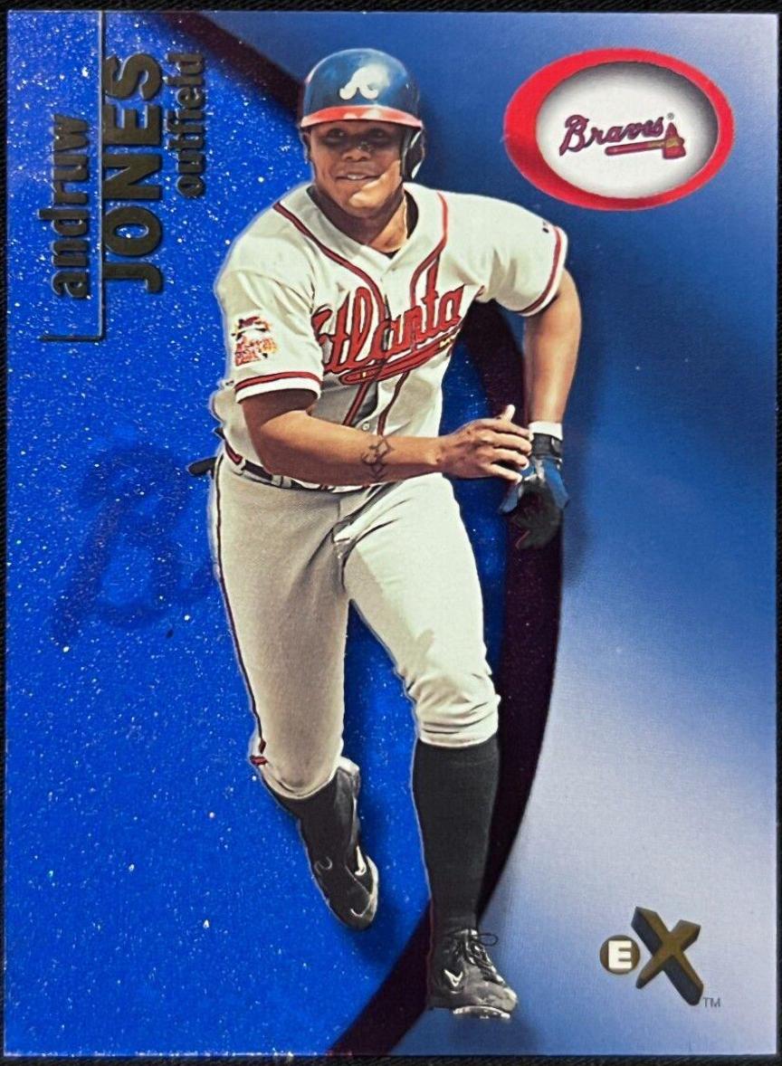 Chipper Jones [Essential Cred. Now] #10