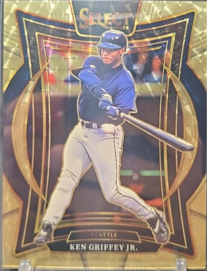 Ken Griffey Jr. [Gold Vinyl] #33