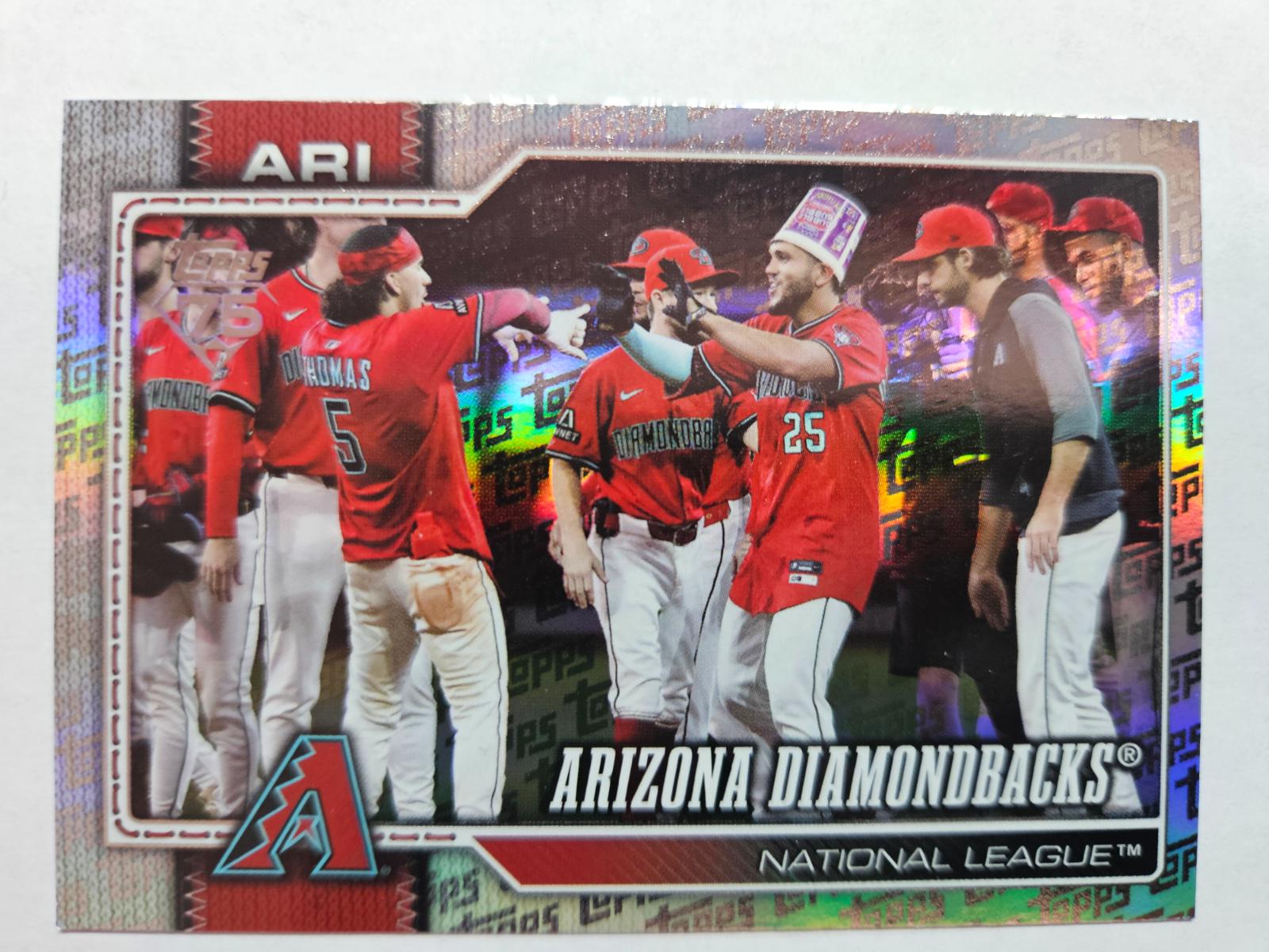 Arizona Diamondbacks [Topps Foil Pattern] #47