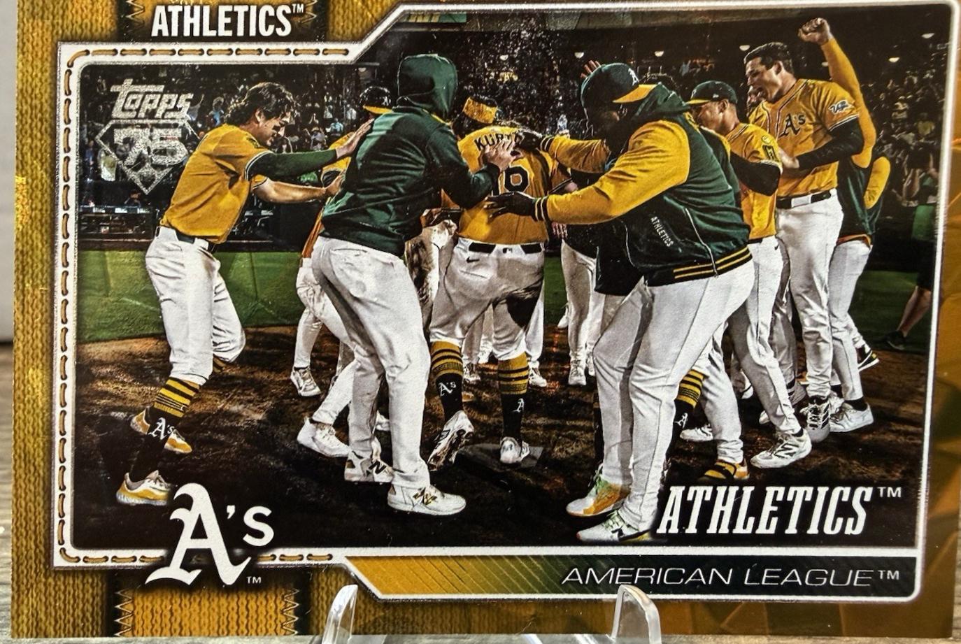Athletics [Gold Diamante] #304