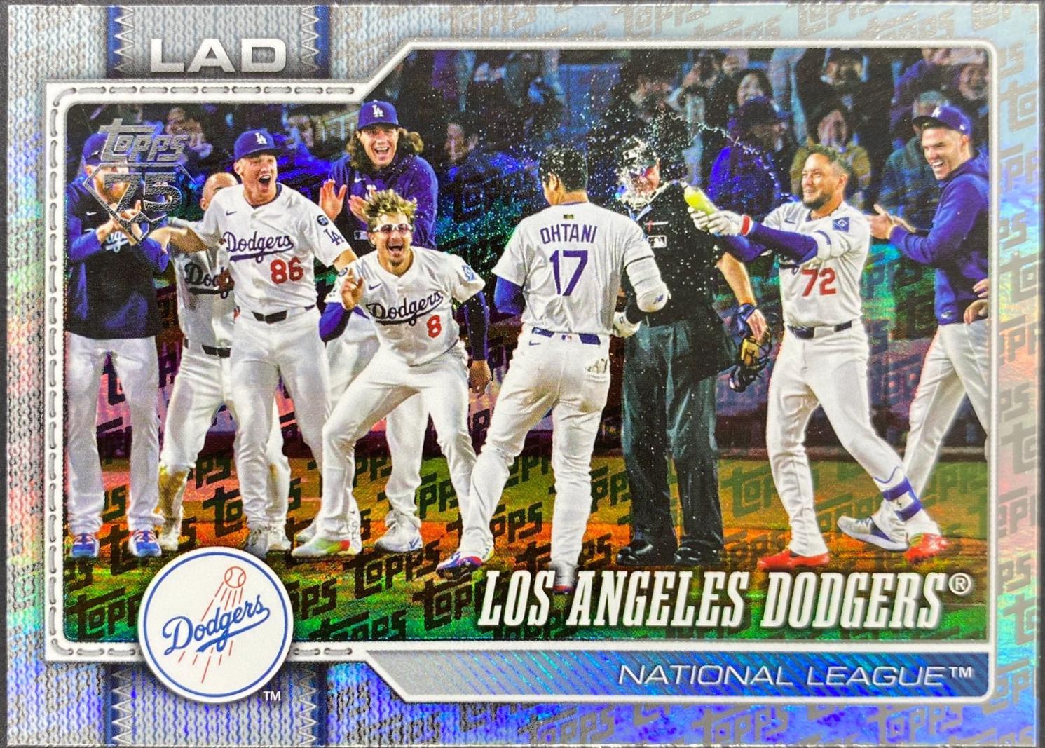 Los Angeles Dodgers [Topps Foil Pattern] #256