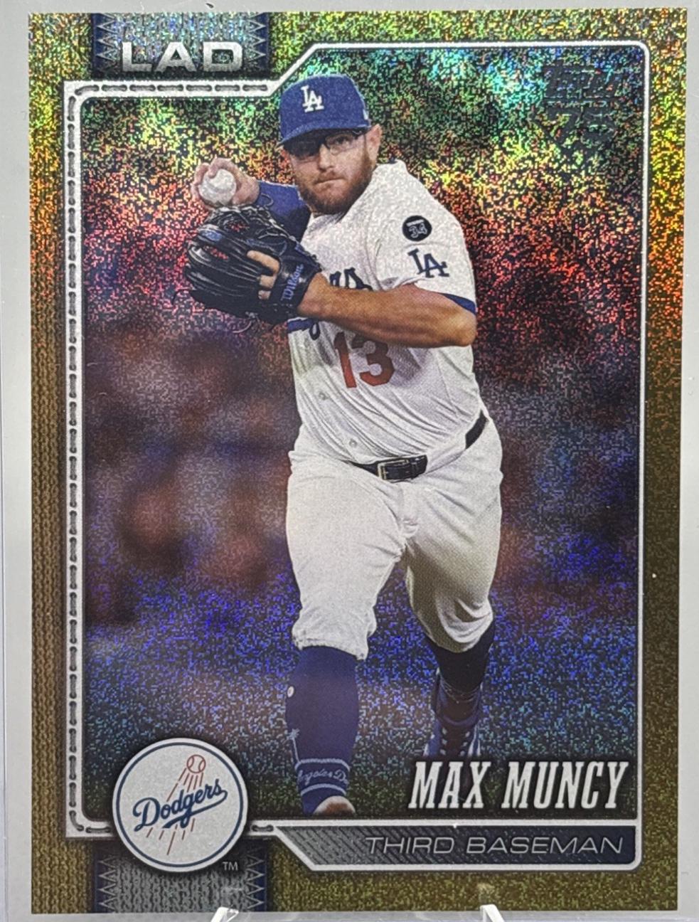 Max Muncy [Gold Sandglitter] #252