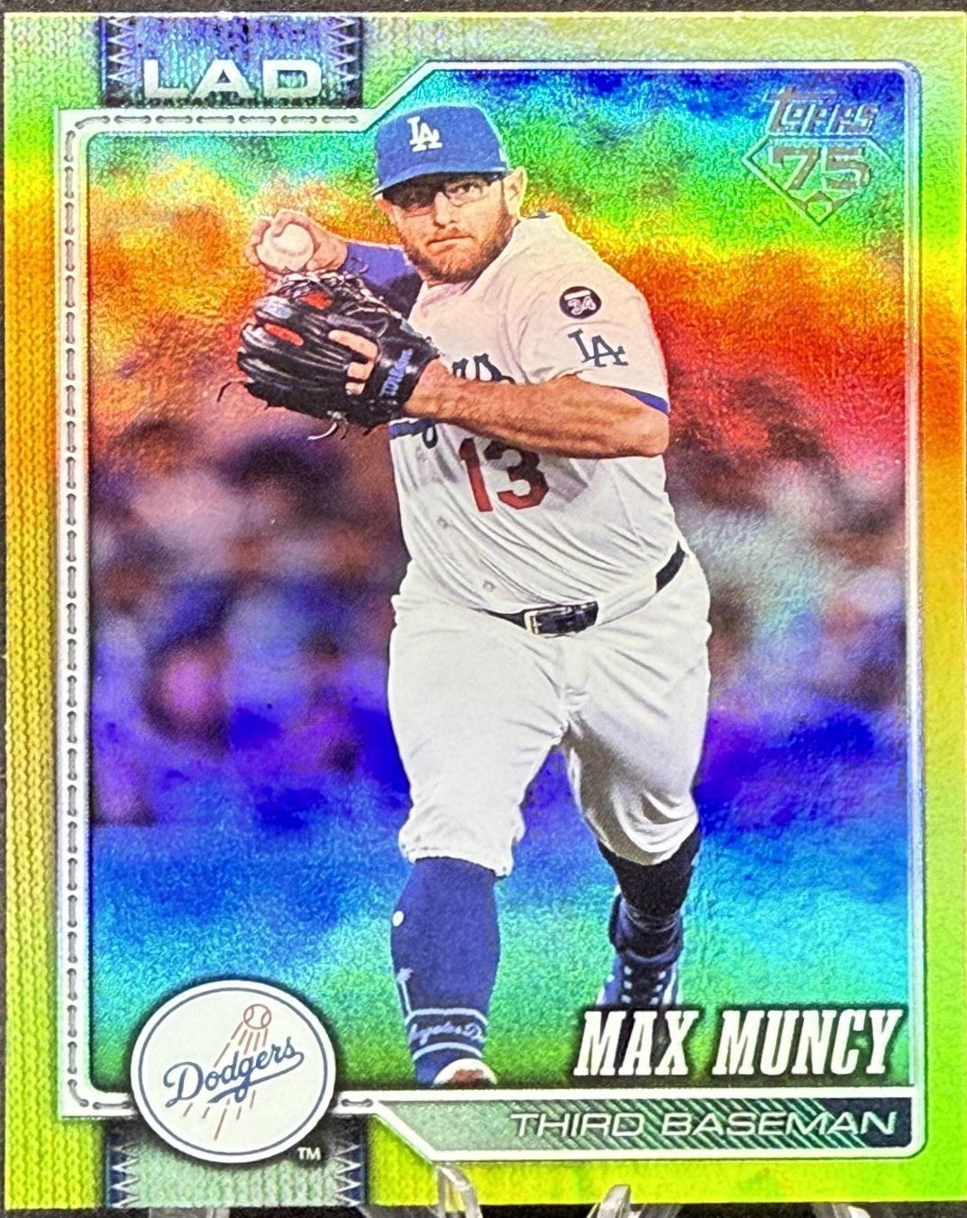 Max Muncy [Yellow Holo] #252