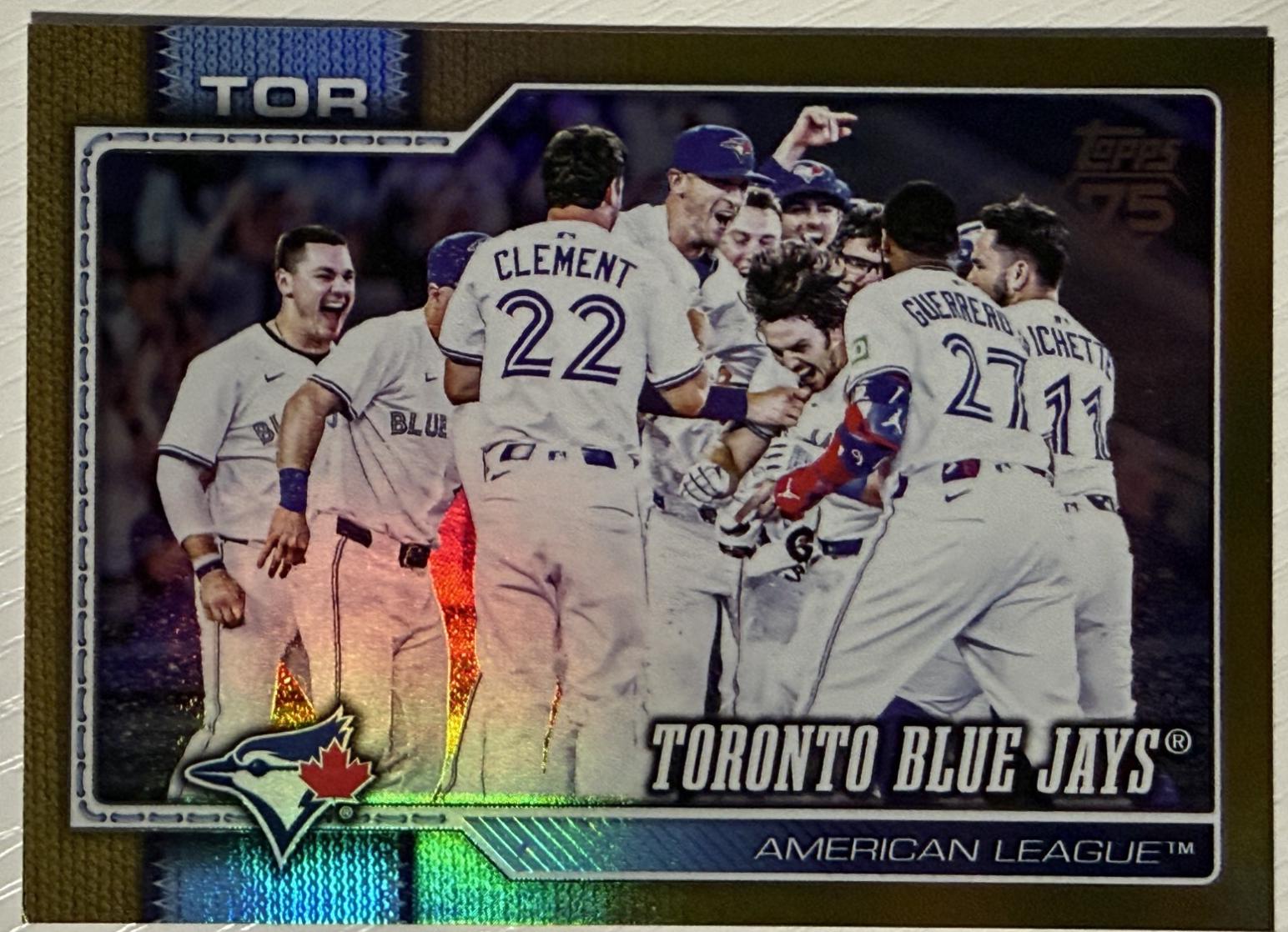 Toronto Blue Jays [Gold Rainbow] #113