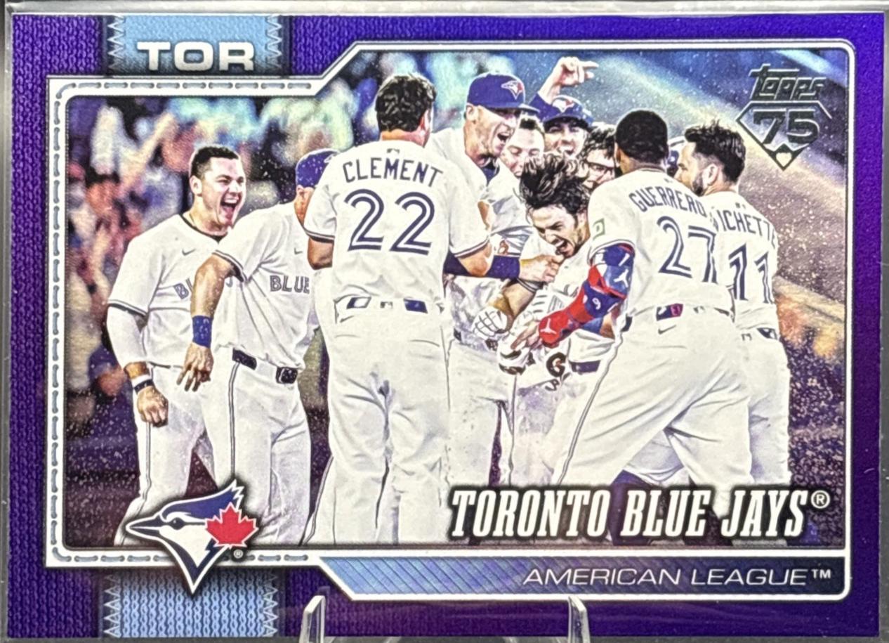 Toronto Blue Jays [Purple Holo] #113