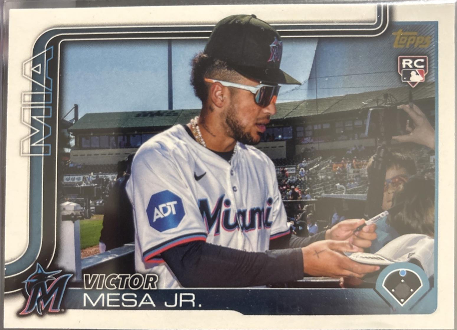Victor MESA JR. [Golden Mirror] #US220