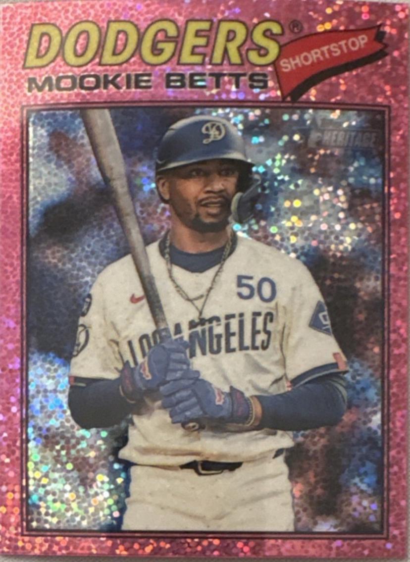 Mookie Betts [Pink Sparkle Chrome] #12