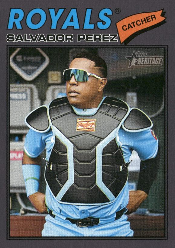 Salvador Perez [Dark Gray Bordered] #320
