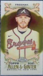 Freddie Freeman [Mini Gold Refractor] #68