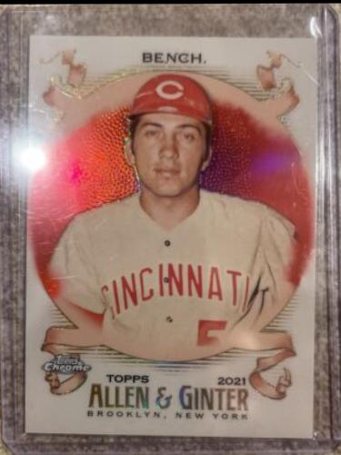 Johnny Bench [Red Refractor] #73