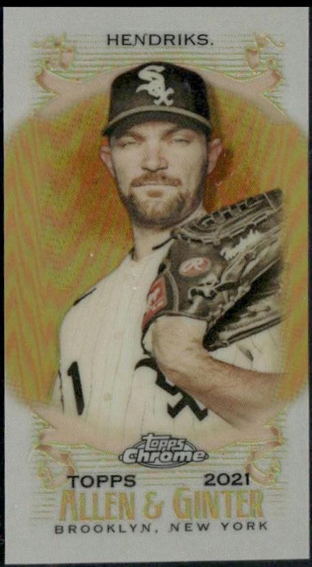 Liam Hendriks [Mini Gold Refractor] #187