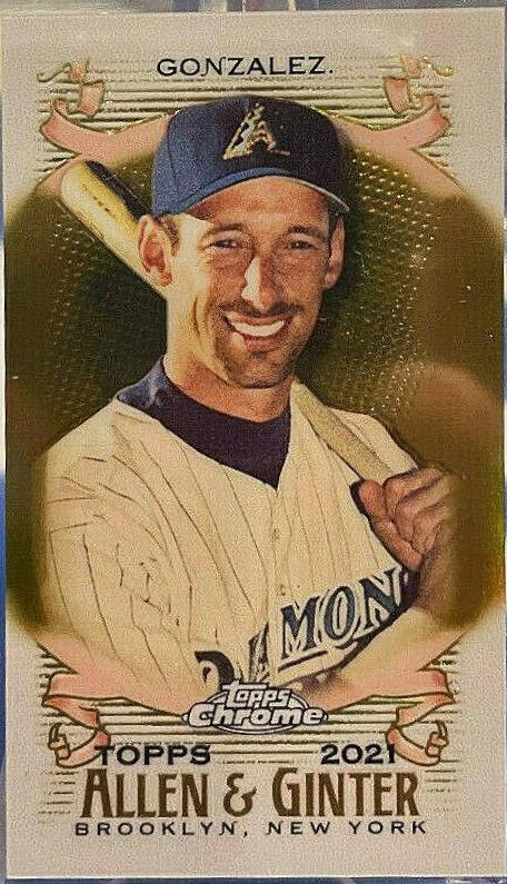 Luis Gonzalez [Mini Gold Refractor] #21