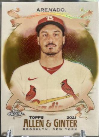 Nolan Arenado [Gold Refractor] #136