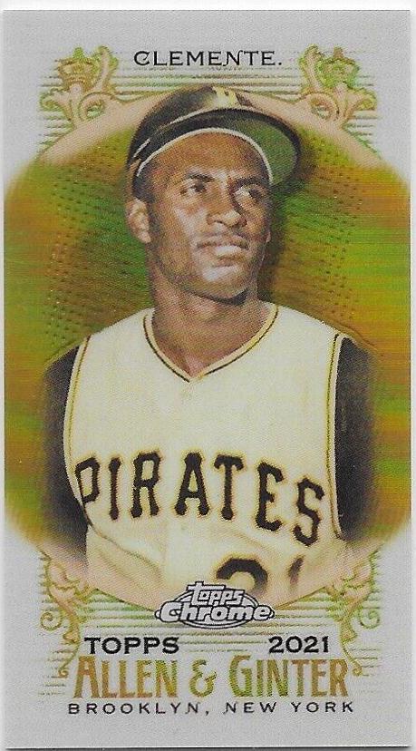 Roberto Clemente [Mini Gold Refractor] #11